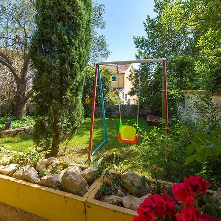 Lauschiges Nur 300 Meter Zum Mit Meerblick Und Kinderschaukel Apartament *